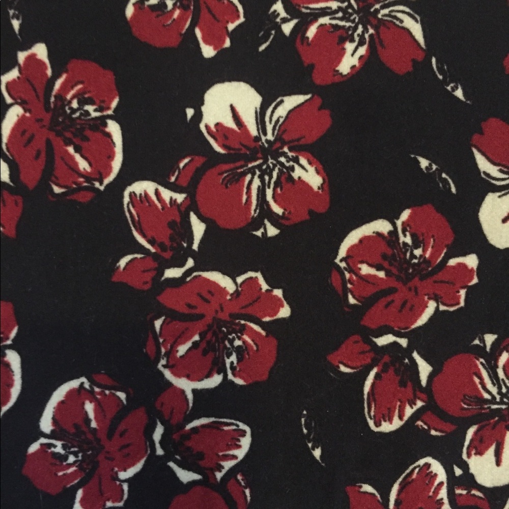 LuLaRoe T-shirt soft Medium Carly